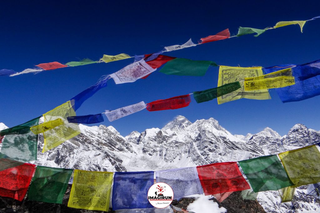 Everest, Lhotse et Nuptse vus depuis le sommet du Gokyo Ri - Photo © Brieuc Coessens